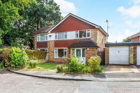 8 Clayford, Dormansland, Lingfield, RH7 6PR