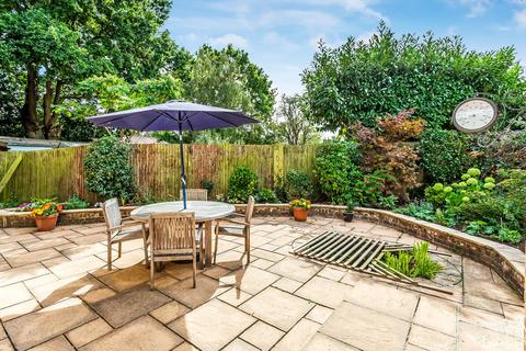 8 Clayford, Dormansland, Lingfield, RH7 6PR