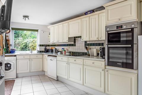 8 Clayford, Dormansland, Lingfield, RH7 6PR