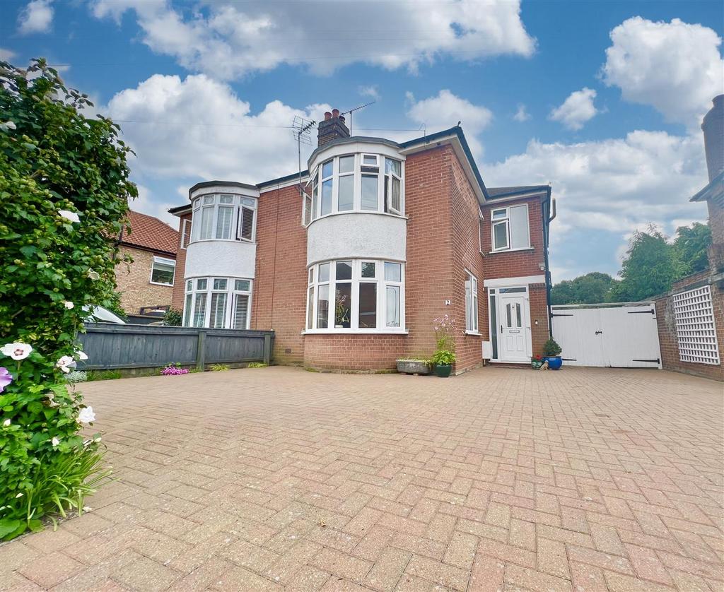 Ashcroft Road, Ipswich 3 bed semidetached house for sale £325,000