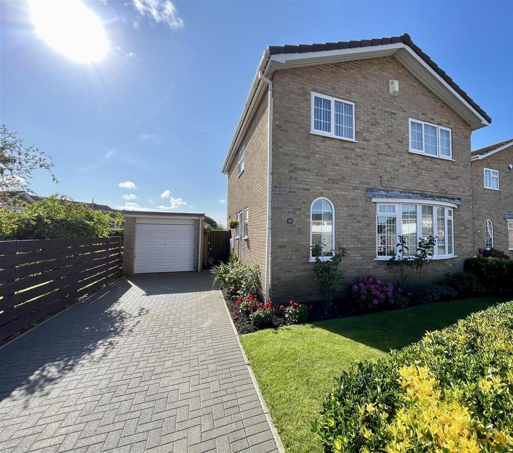 Rossway, Darlington 4 bed detached house for sale £249,500