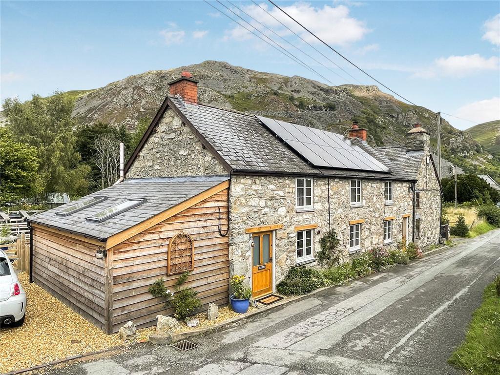 Llangynog, Powys, SY10 3 bed semidetached house for sale £335,000
