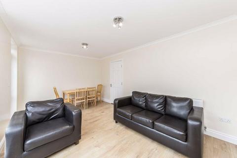 3 bedroom apartment to rent - Compton Street, London, EC1V