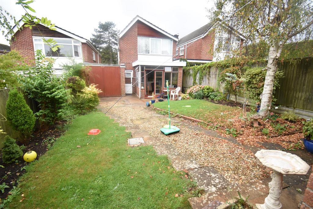 Westover Road, WestburyonTrym 3 bed detached house for sale £465,000