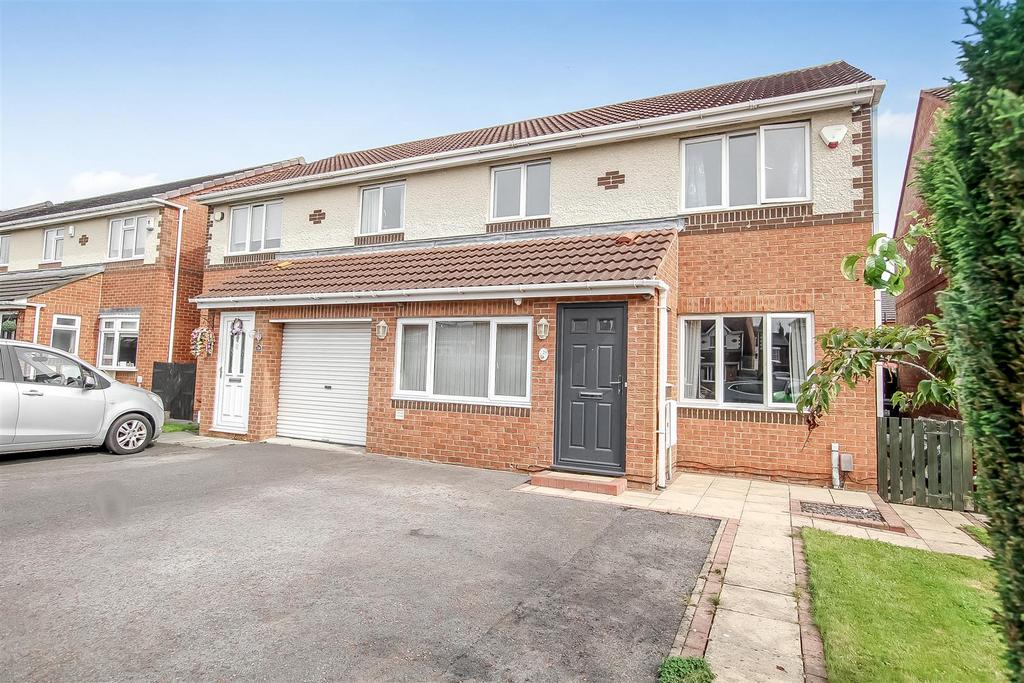Elmcroft, Darlington 4 bed semidetached house £185,000