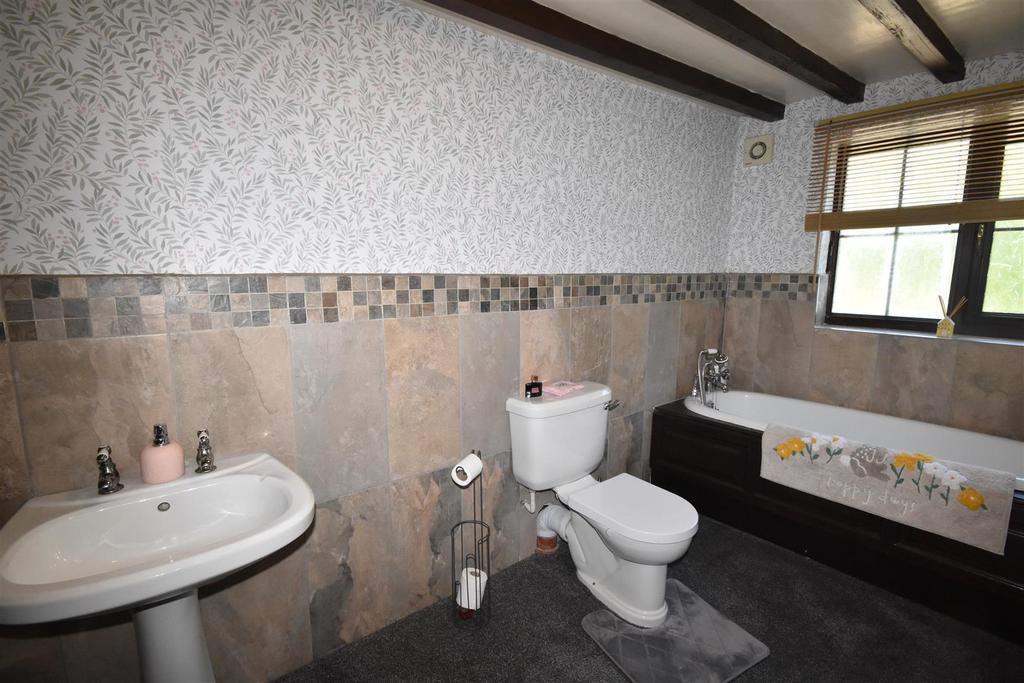 Bathroom.JPG