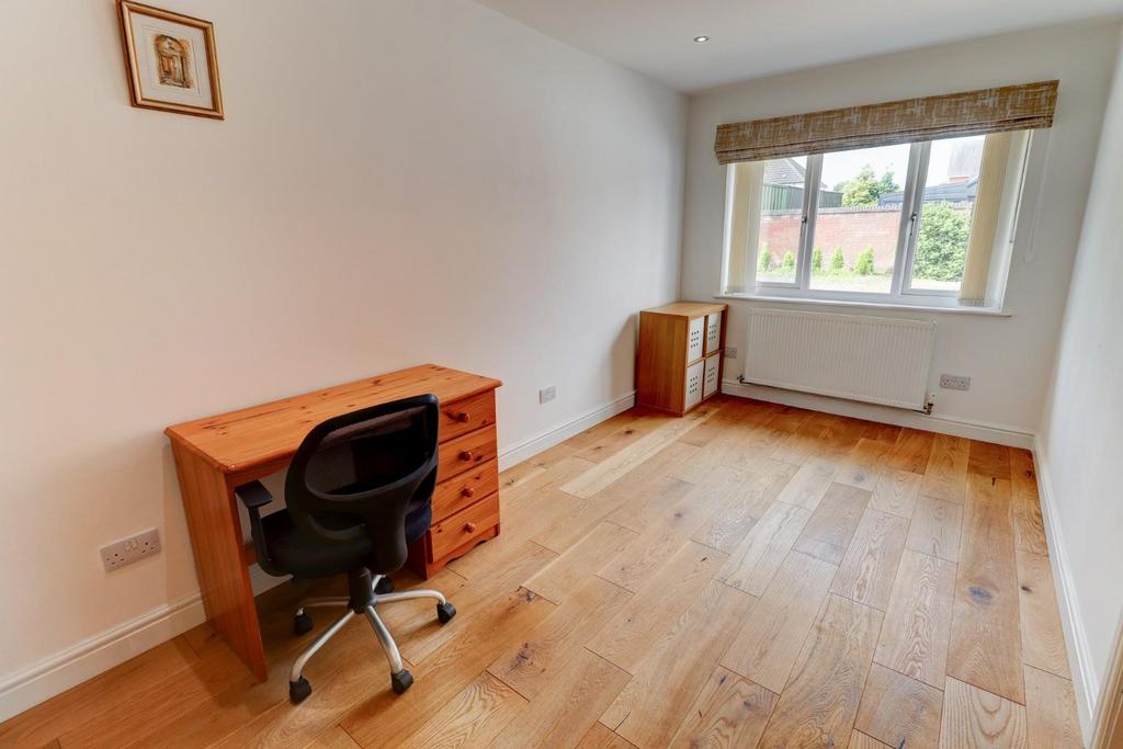 Bedroom 4/Office