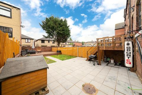 4 bedroom end of terrace house for sale - Broomer Street, Ravensthorpe, Dewsbury