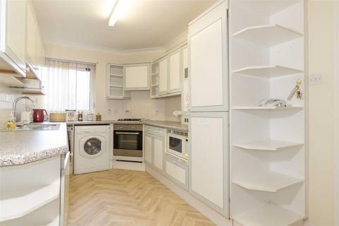 1 bedroom flat for sale, West Parade, Worthing