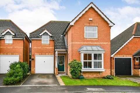 3 bedroom detached house for sale - Gillingwood Road, York, YO30