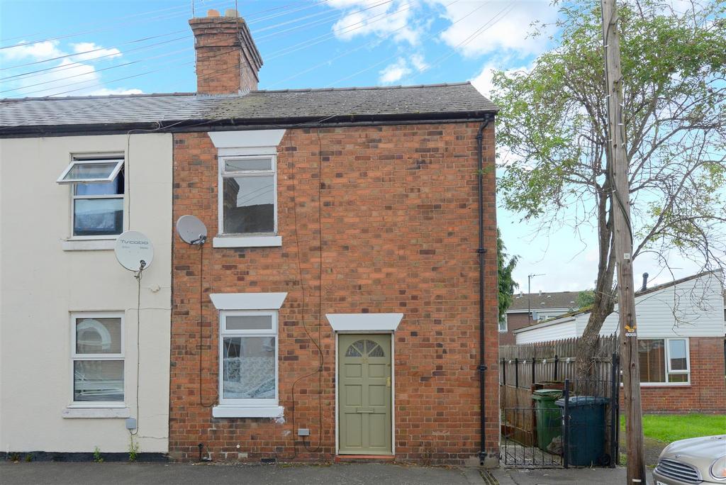 Argyll Street, Castlefields, Shrewsbury 2 bed end of terrace house for