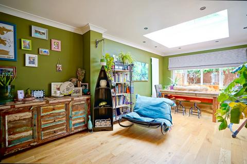 8 De Beche Close, Papworth Everard, Cambridge, CB23 3UP