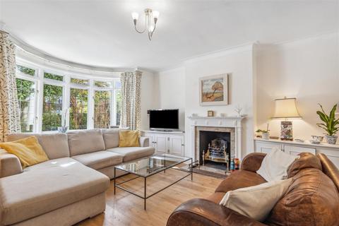 16 Devonshire Gardens, London, W4 3TN