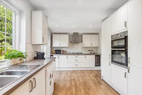 16 Devonshire Gardens, London, W4 3TN