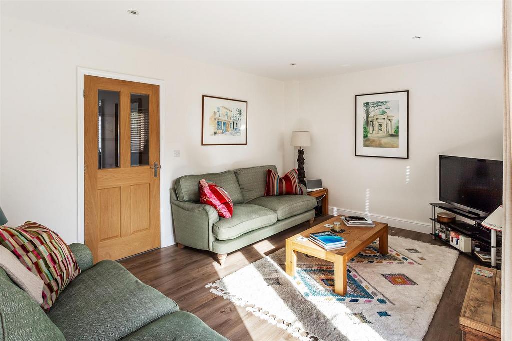 House. Partnership Farnham