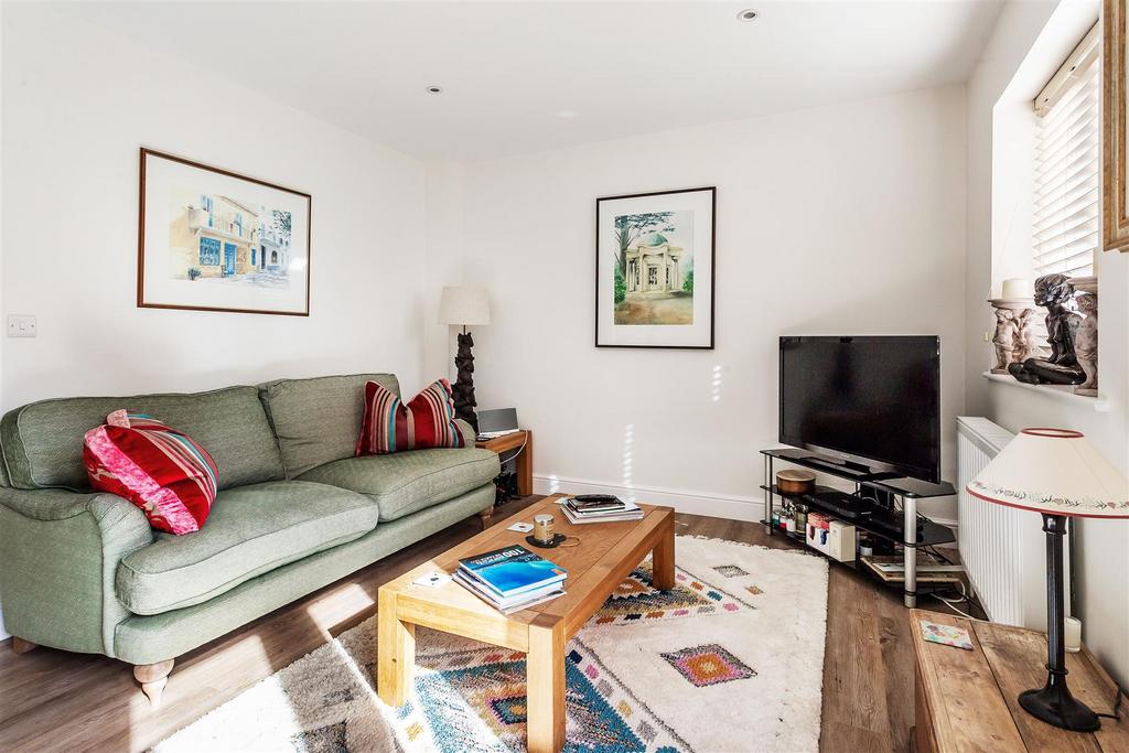 House. Partnership Farnham