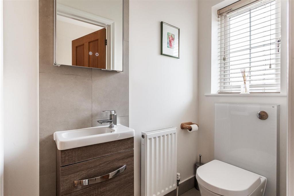 House. Partnership Farnham