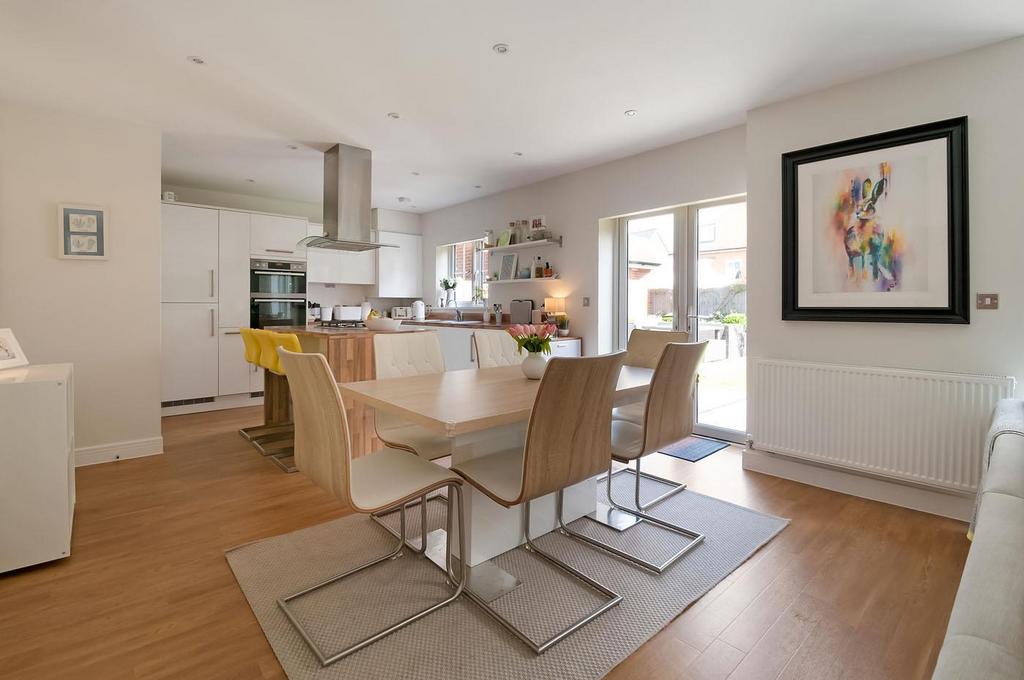 Kitchen/Diner/Family Space