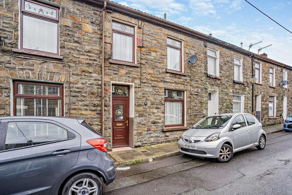 Lake Street, Ferndale, CF43 3 bed terraced house for sale £98,000