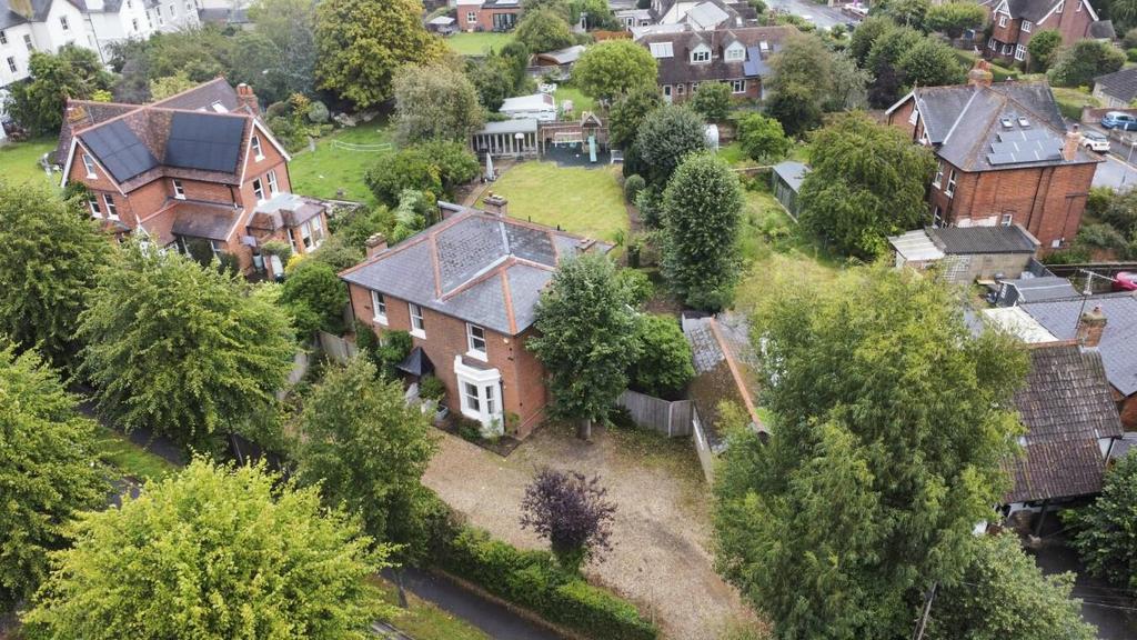 Coley Avenue, Reading 4 bed detached house £995,000