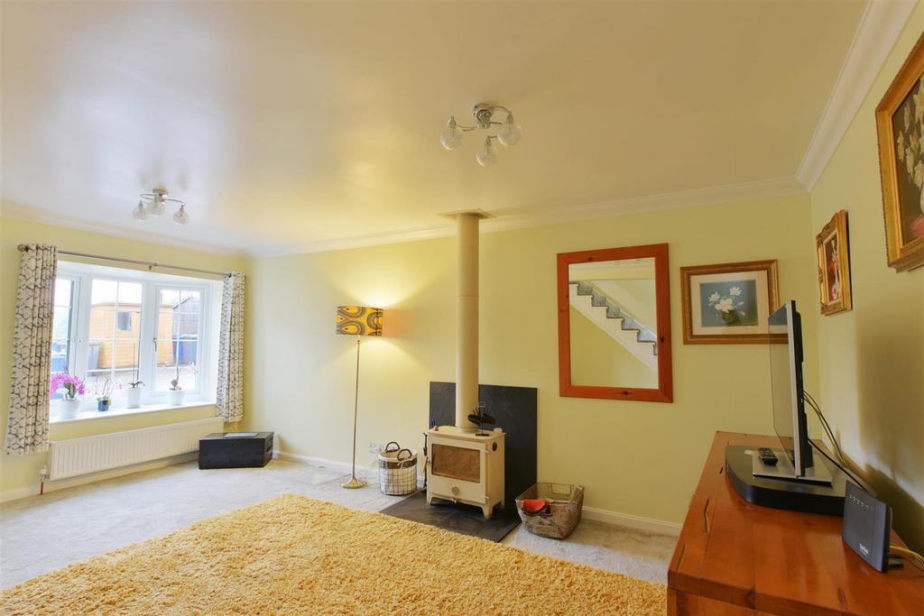 Wilkinson Terrace, Stutton, Tadcaster 2 bed terraced house £1,000 pcm
