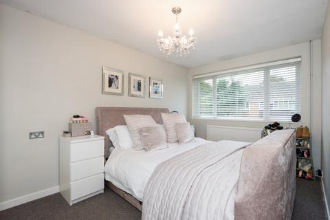 24 Lydd Close, Sidcup, DA14 6RH