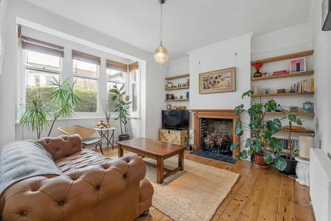 19 Dumbarton Road, London, SW2 5LX