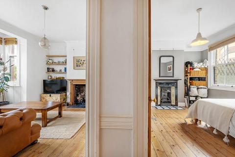 19 Dumbarton Road, London, SW2 5LX