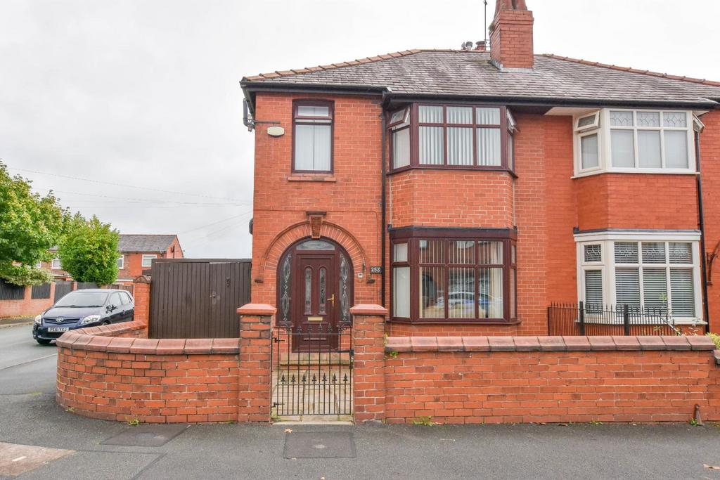 Hodges Street, Springfield, Wigan, WN6 7JQ 3 bed semidetached house
