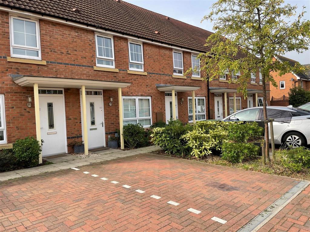 Peregrine Way, Warwick 2 bed terraced house for sale £112,000