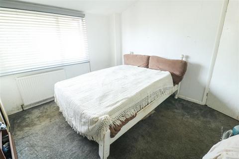 81 Five Acres, Harlow, CM18 6XA