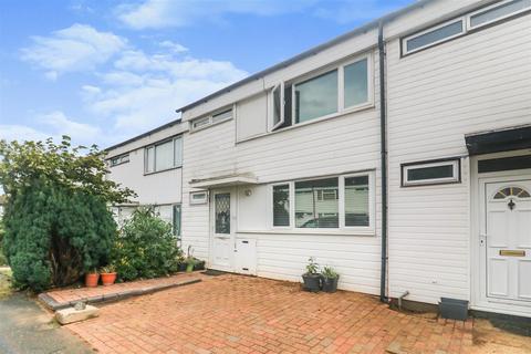 81 Five Acres, Harlow, CM18 6XA