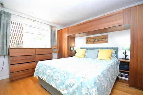 3 bedroom detached bungalow for sale, Woodlands Crescent, Wootton