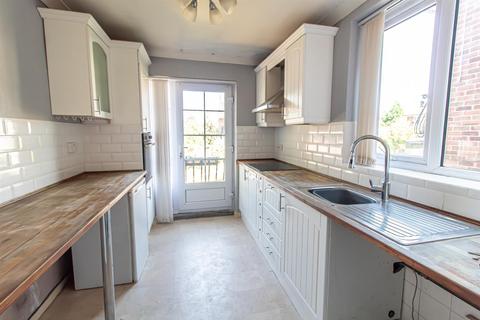 2 bedroom maisonette for sale - Woodside Drive, Arnold, Nottingham