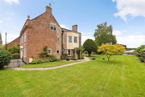 6 bedroom detached house for sale, St. Johns Road, Slimbridge, Gloucester