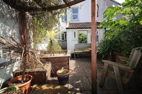 39 All Hallows Road, Bristol, BS5 0HL