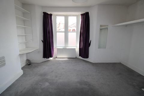 39 All Hallows Road, Bristol, BS5 0HL