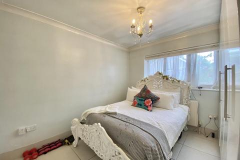 4 bedroom detached bungalow for sale, Victoria Close, Hayes, UB3 2PW