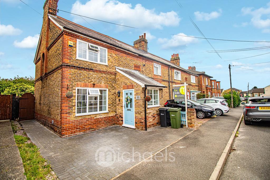 Mount Road, Braintree, CM7 2 bed end of terrace house for sale £290,000
