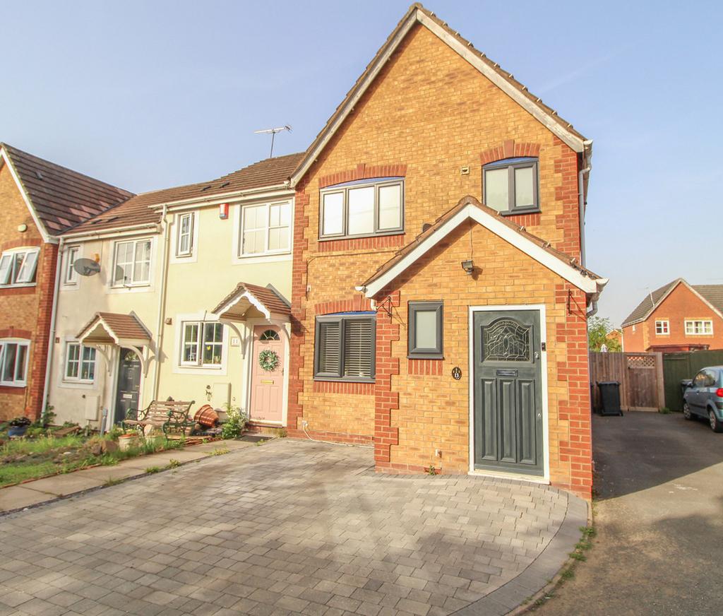 Lyndhurst Close, Coventry, CV6 3 bed end of terrace house for sale £