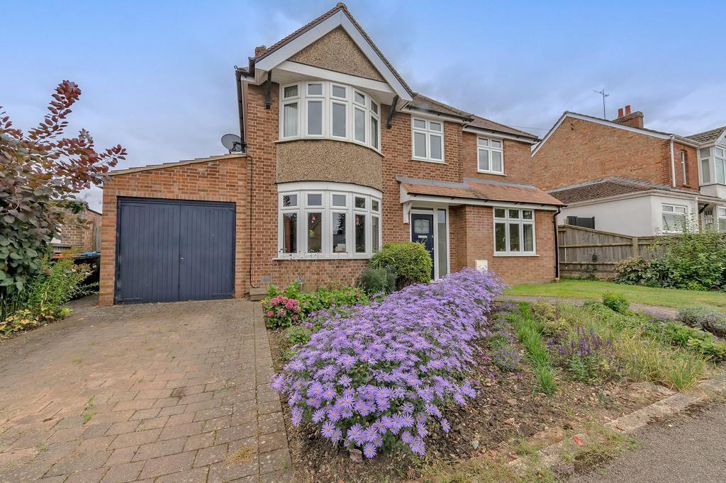 Mill Road, Bletchley, MK2 4 bed detached house for sale £550,000