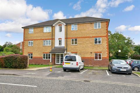 2 bedroom ground floor flat for sale, South Street, Romford, Essex