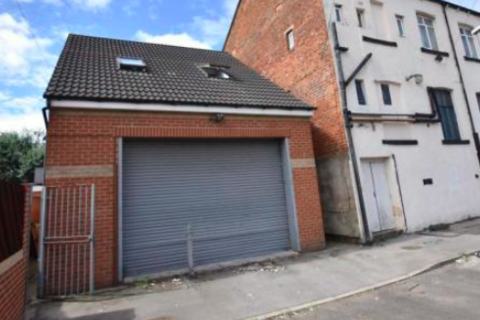 Garage to rent, Spring Close Street, Leeds, West Yorkshire, LS9