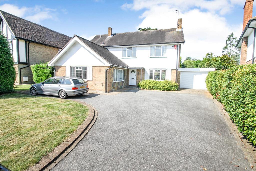 Roundwood Grove, Hutton, Brentwood, CM13 4 bed detached house for sale