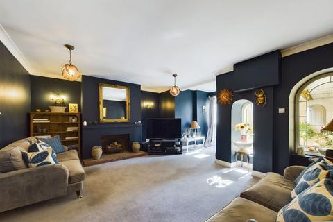 64 Billing Road, Northampton, NN1 5DE