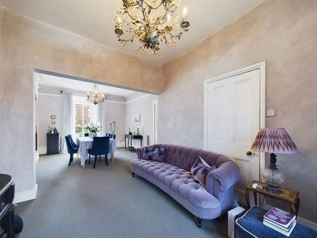 Dining / drawing room