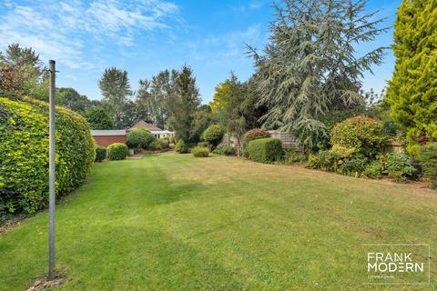 8 Foxcovert Road, Werrington, Peterborough, PE4 6RF