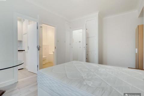 Studio to rent - Warren Court, Warren Street, Fitzrovia, London, NW1