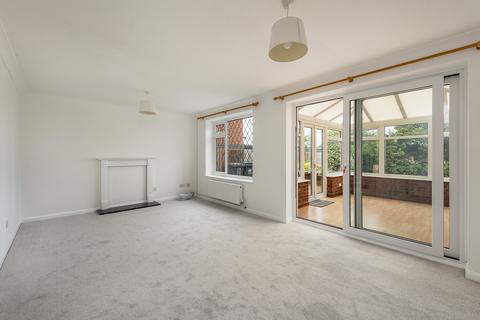 11 Hampton Close, Herne Bay, CT6 8BZ