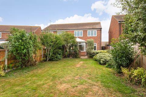 11 Hampton Close, Herne Bay, CT6 8BZ